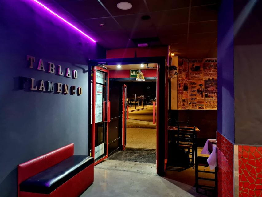 Valencia: Flamenco at Toro Y La Luna With Drinks or Dinner - Dining Options