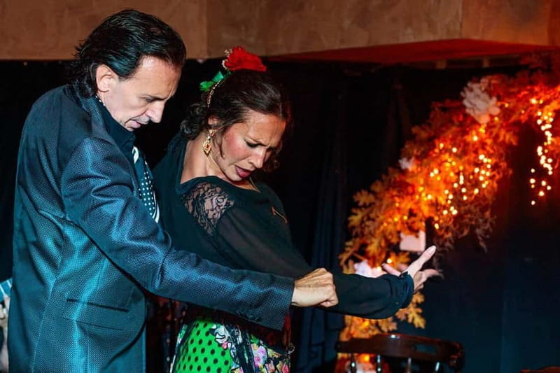 Valencia: Flamenco Show at La Reina - The Artistic Atmosphere and Surroundings