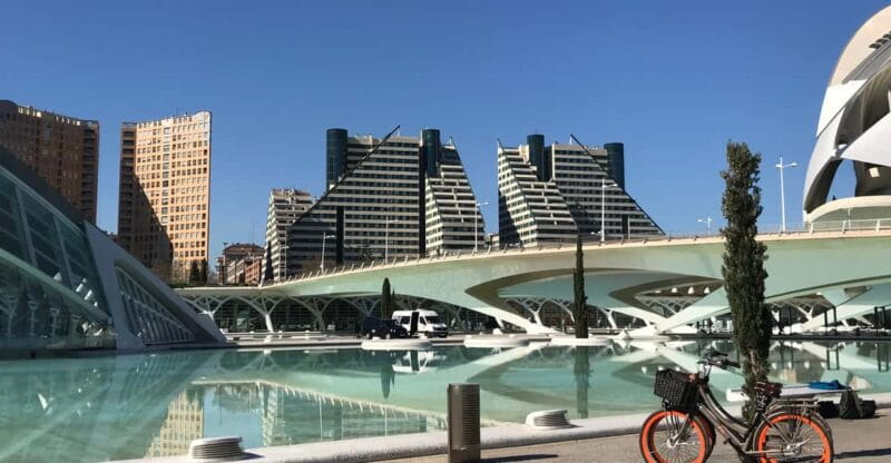 Valencia: Grand City Bike Tour on Bicycle, E-Bike or E-Step - The Futuristic City of Arts and Sciences