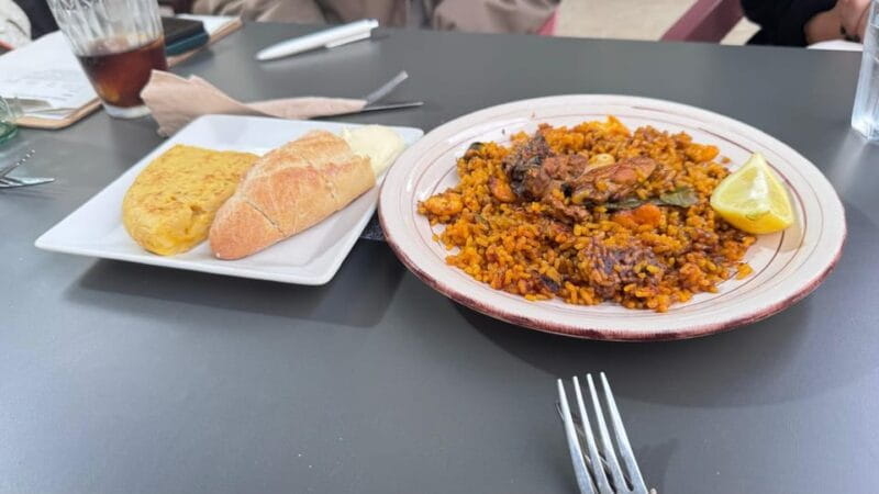 Valencia: Guided Private Bike Tour with Tapas and Drinks - Exploring Valencia on Two Wheels: What to Expect