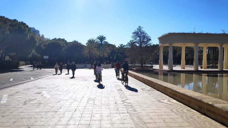 Valencia: Highlights Bike Tour with a Guide - The Route and What You’ll See