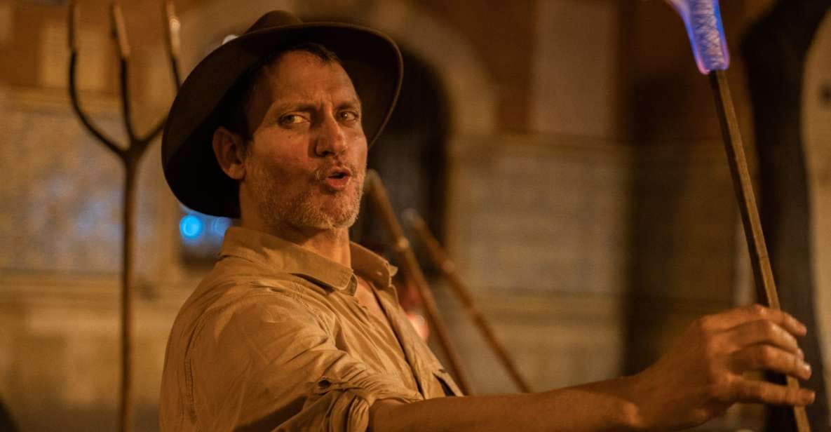 Valencia: Indiana Jones and the Holy Grail Walking Tour - Activities During the Tour