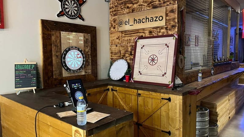 Valencia: Interactive Darts Game with Drinks - Why This Experience Stands Out