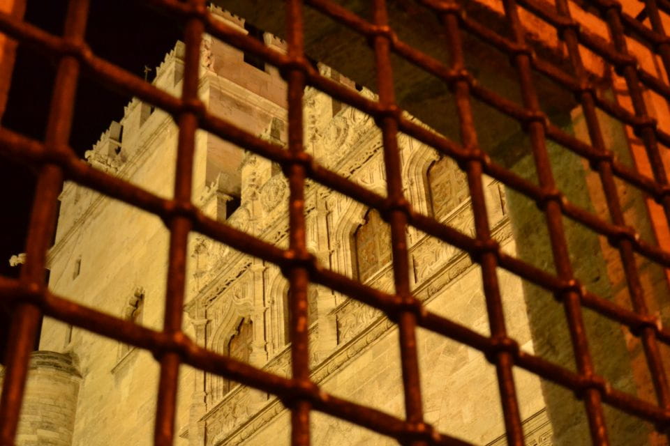 Valencia: Legends and Secrets Moonlight Walking Tour - Things To Know