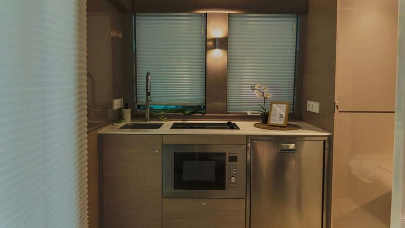 Valencia: Luxury boat ride with captain, drinks, and private bathroom - Final Thoughts: Who Should Book?