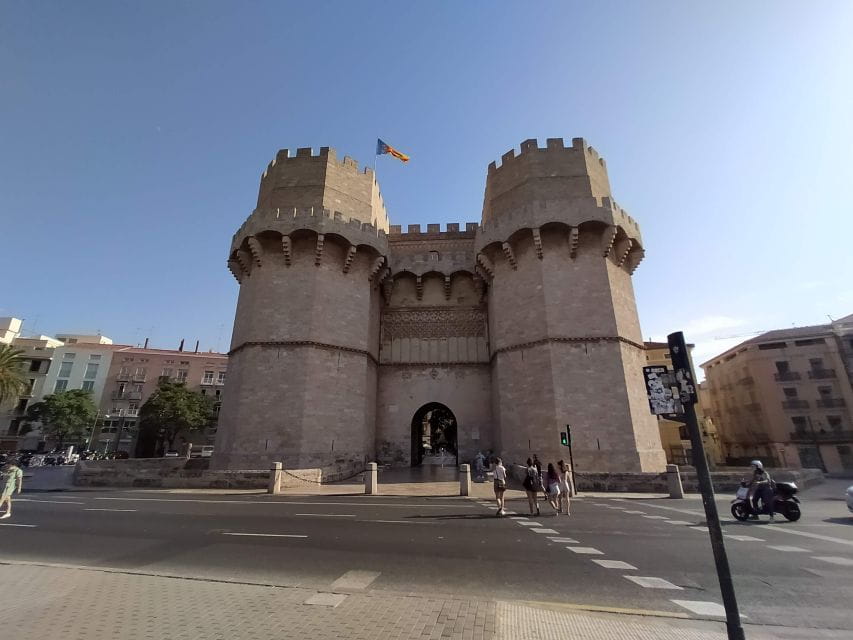 Valencia: Medieval Guided Walking Tour - Meeting Point Details