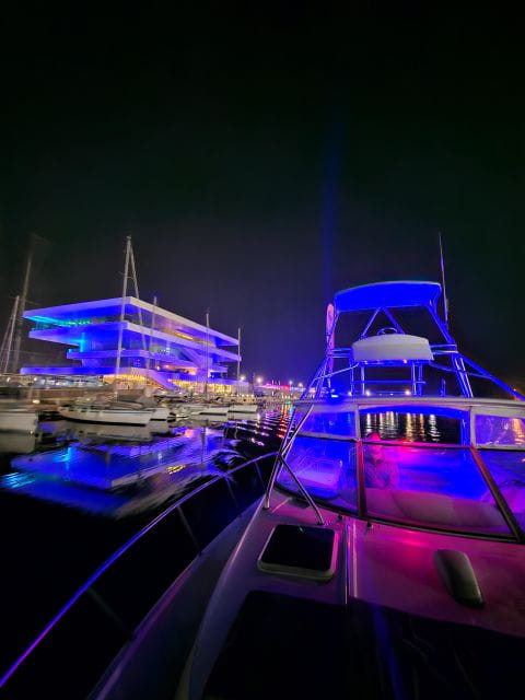 Valencia: Night Cruise With Free Drink - Tour Experience
