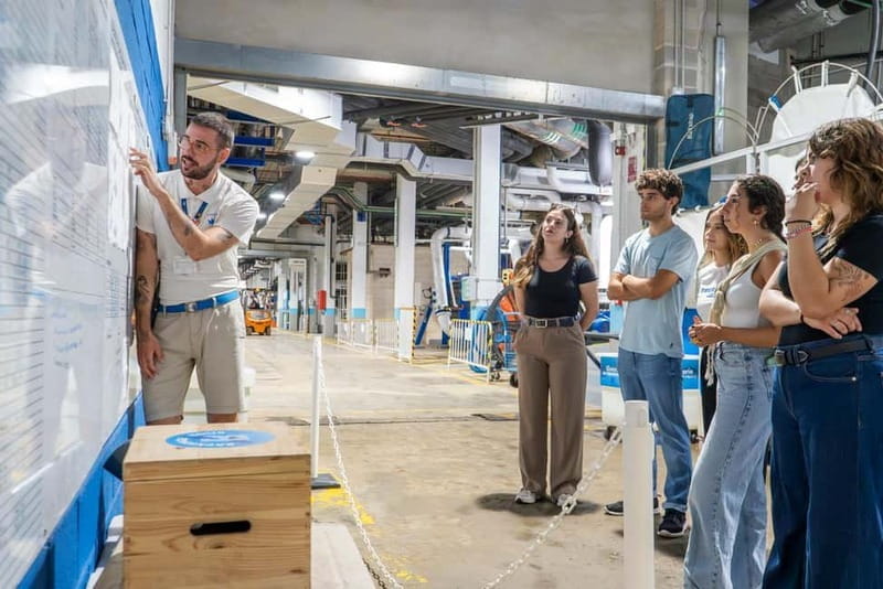 Valencia Oceanogràfic Entry with Backstage tour in Spanish - Key points / Takeaways