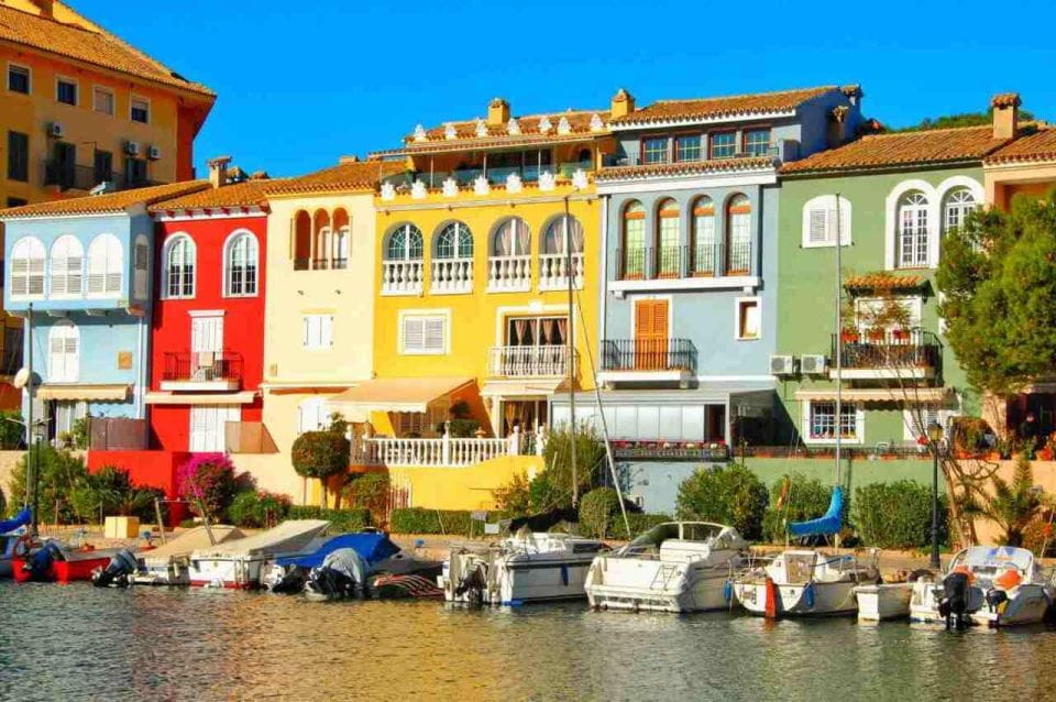 Valencia: One-Way Boat Transfer To/From Port Saplaya - Overview of the Boat Transfer