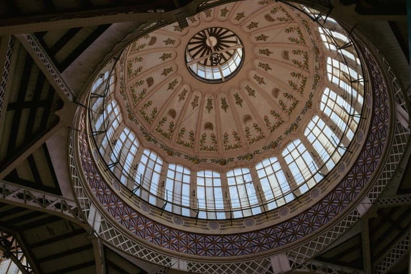 Valencia: Private City Center Highlights Tour with a Local - Exploring Valencia’s Main Landmarks and Neighborhoods