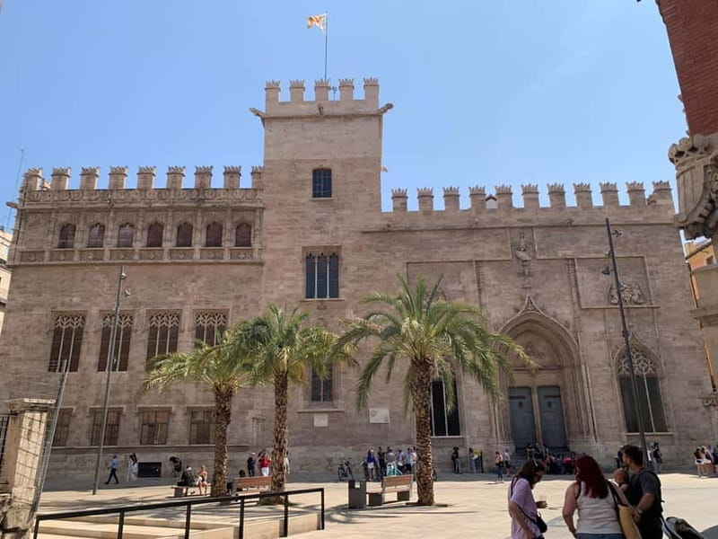 Valencia: Private City Center Highlights Tour with a Local - FAQs