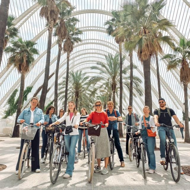 Valencia: Private City Tour on Bike,E-Bike&E-Scooter - Beach Experience