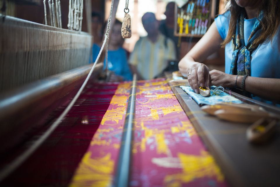 Valencia: Silk Museum Entry Ticket With Audio Guide - Experience Highlights