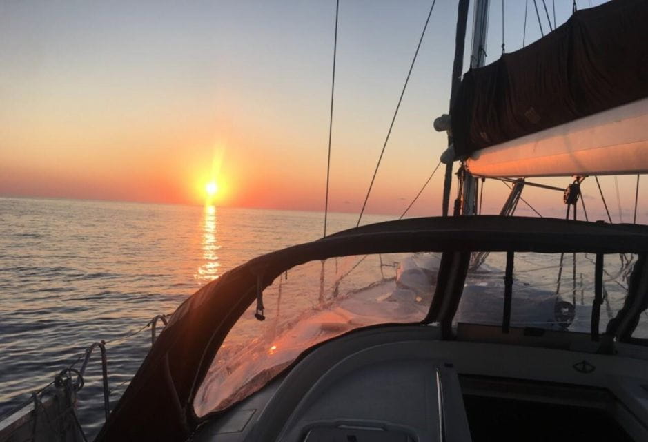 Valencia: Sunset Trip in a Sailboat With Drinks Included - Things To Know