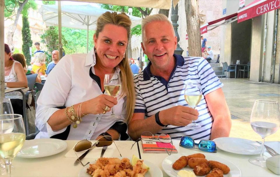 Valencia: Tapas and Sightseeing Guided Tour - Discover Valencian Street Art