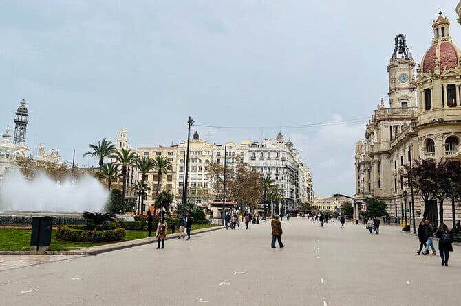 Valencia: Top 25 Highlights Guided Bike Tour - What Makes This Tour Stand Out