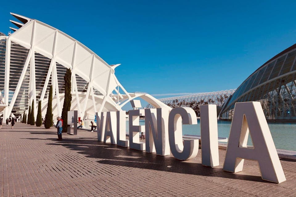 Valencia: Top 25 Highlights Guided Bike Tour - Top Highlights to Explore
