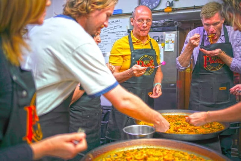 Valencia: Traditional Paella Cooking Class and Dinner - Key points / Takeaways