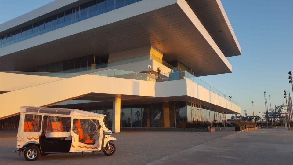 Valencia: Tuk Tuk Modern Tour - Booking and Cancellation Policy
