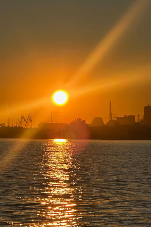 Valencia: VIP Sunset Cruise in Catamaran with drink - An In-Depth Look at the Valencia Sunset Catamaran Cruise