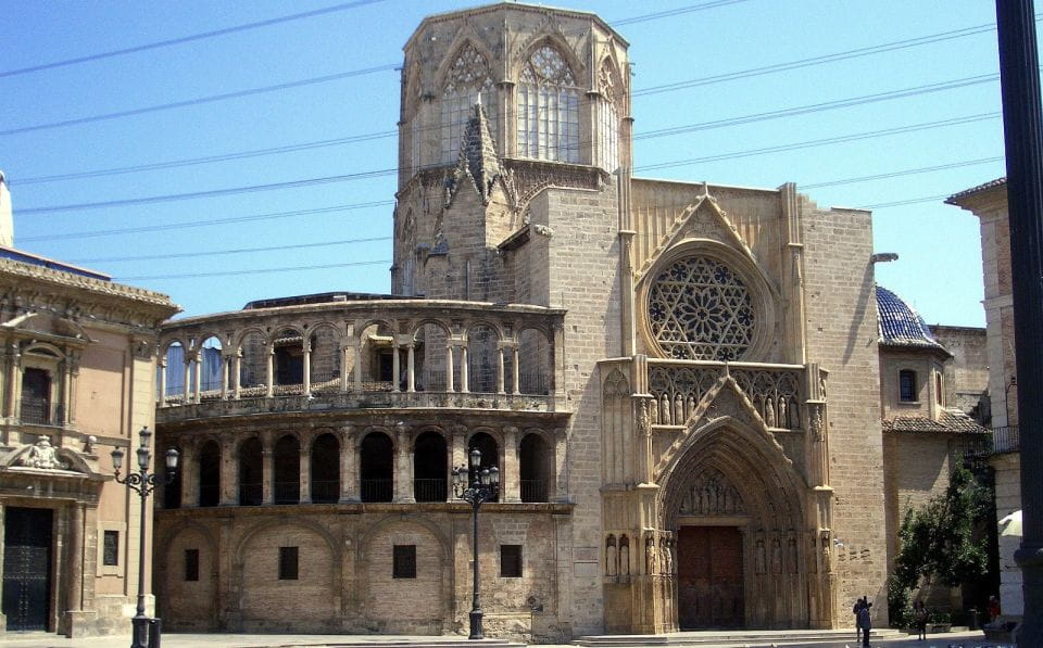 Valencia: Walking Tour of the Medieval City Center - Accessibility Features