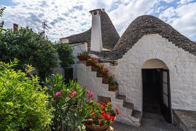 Valley D'itria full day tour Cisternino Alberobello and Polignano a Mare - Exploring the Hidden Charms of Valle dItria: An In-Depth Review