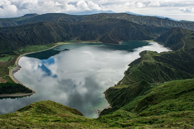 Van Tour Lagoa Do Fogo - Pickup and Accessibility