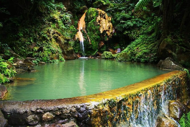 Van Tour Sete Cidades + Lagoa do Fogo Full-Day - Key Points