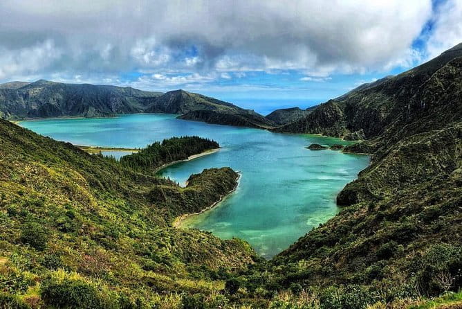 Van Tour Sete Cidades + Lagoa do Fogo Full-Day - A Deep Dive into the Experience