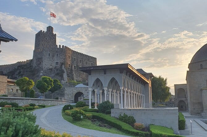 Vardzia. Lake Paravani, Khertvisi & Lomisa castle, Rabati - Exploring the Sights: A Deep Dive