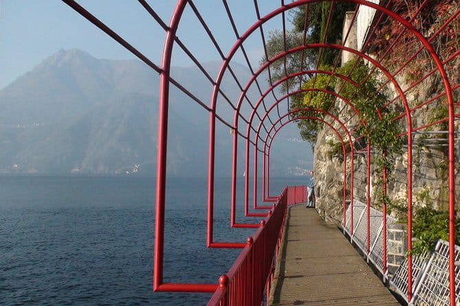 Varenna on the Como Lake, the Villa Monastero and the Patriarch's Greenway path - Key Points