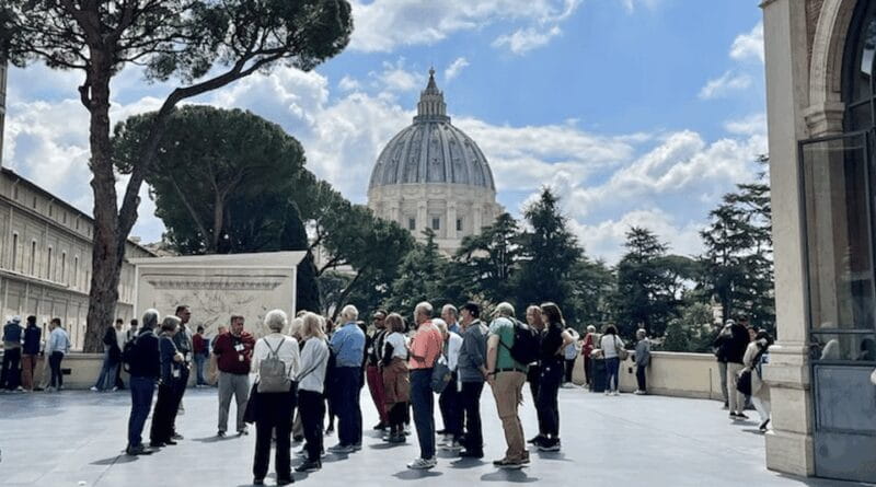 Vatican City: Easy Access Vatican Tour with Sistine Chapel - Key points / Takeaways