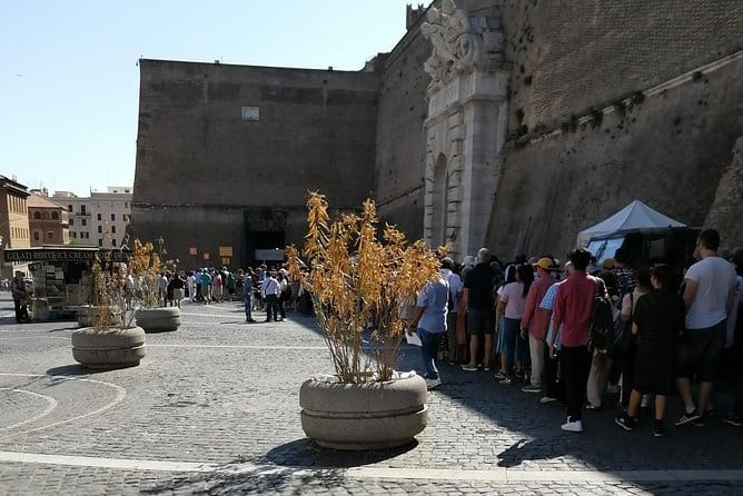 Vatican City Guided Tour With Less Crowd Than Regular Hours - Entering The Vatican Museums