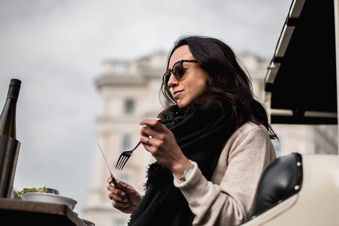 Vegan Sightseeing tour in an electro vintage car incl. schnitzel - FAQ