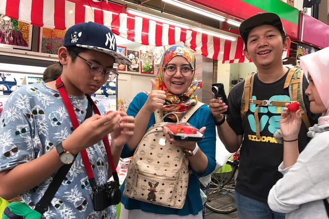 Vegetarian and Muslim Friendly Private Tour of Osaka - Traveler Feedback and Ratings