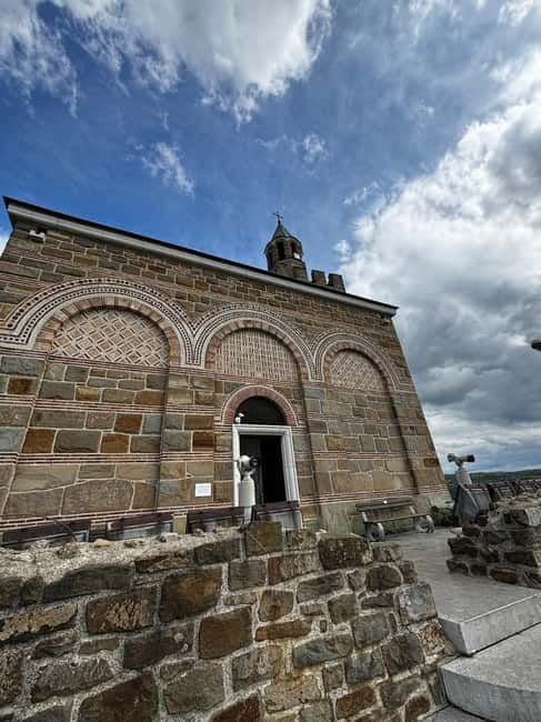 Veliko Turnovo-Bulgarian old capital and Arbanasi - Discovering Arbanasi’s Architectural Charm