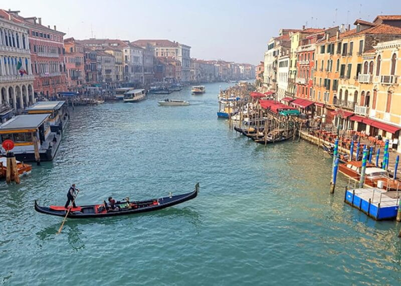 Venetian Gondola Serenade: A Romantic Journey Private - Key Points / Takeaways