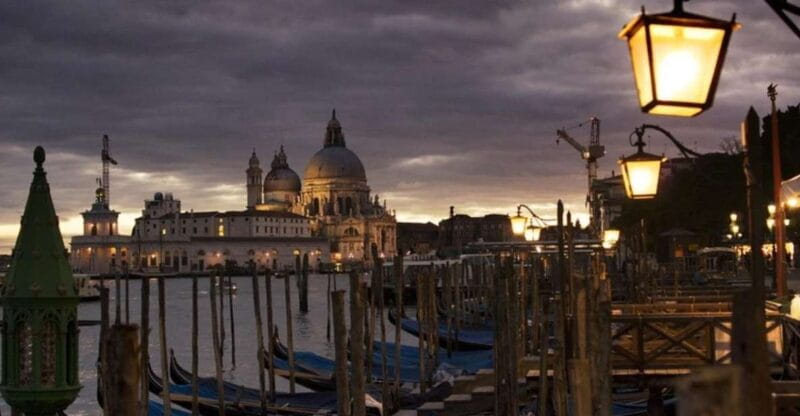 Venice: 2-Hour Private Walking Tour at Night - Key points / Takeaways