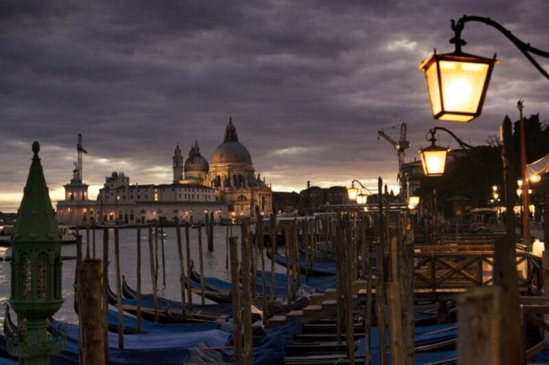Venice: 2-Hour Private Walking Tour at Night - The Magic of Venice After Sunset