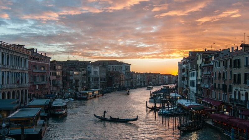 Venice: 3-Hour Private Photo-Walk - Authentic Venice: Beyond the Postcards