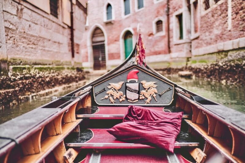 Venice: 30 min Gondola Ride on the Grand Canal with Guide - Why This Gondola Ride Is Worth It