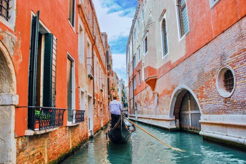 Venice: Basilica and Doge's Palace Tour with Gondola Ride - Price and Value