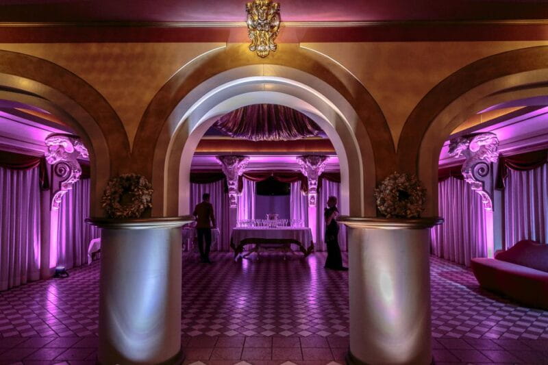 Venice: Cabaret Dinner Show - The 5-Course Gala Dinner: More Than Just a Meal