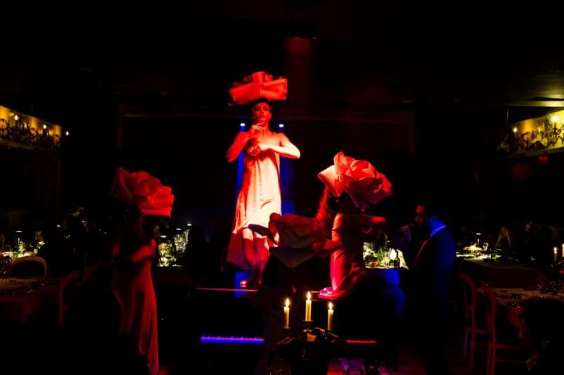 Venice: Cabaret Dinner Show - Authentic Artistic Performances and Audience Engagement