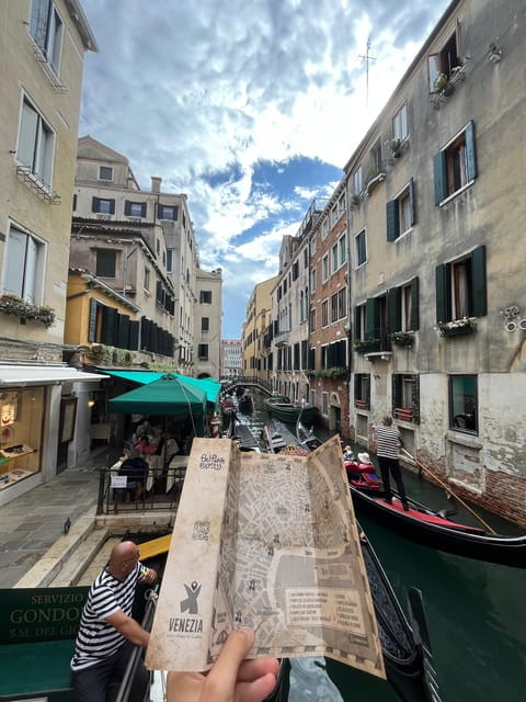 Venice City Escape: "The beggar and the cloak" - Discovering Venice in a New Way: The Full Experience
