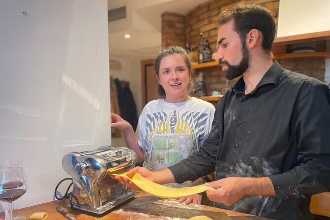 Venice: Cooking Class + Guitar Concert at Chef Francesco's - Entering Francesco’s Kitchen — A Cozy and Stunning Setting