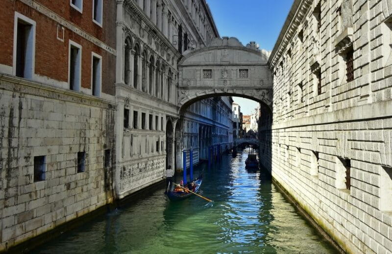 Venice: Doge's Palace Guided Tour with Optional Gondola Ride - Practical Details and Logistics