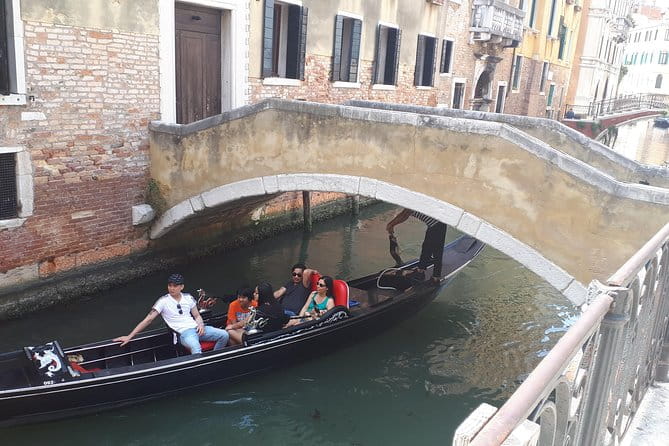 Venice Full-Day private Tour From Milan. Hotel pick up - A Detailed Look at a Full-Day Venice Adventure from Milan