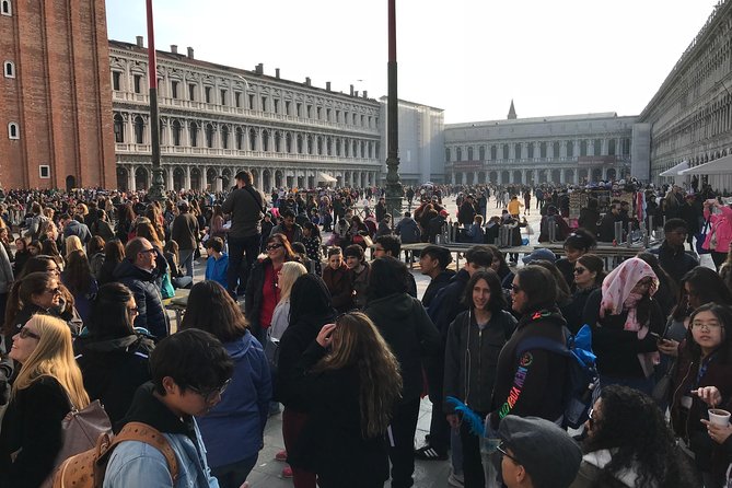 Venice Full-Day Tour From Lake Garda - Tour Guide and Commentary