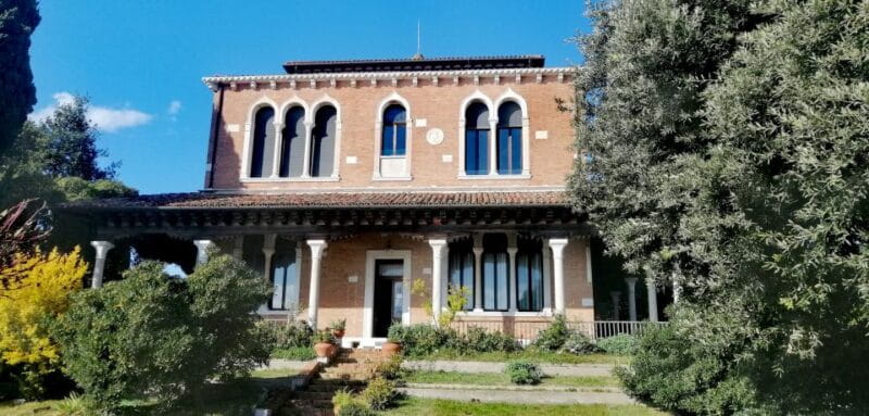 Venice: Giudecca Island Discover Walking Tour - Exploring Giudecca: A Side of Venice You Might Miss